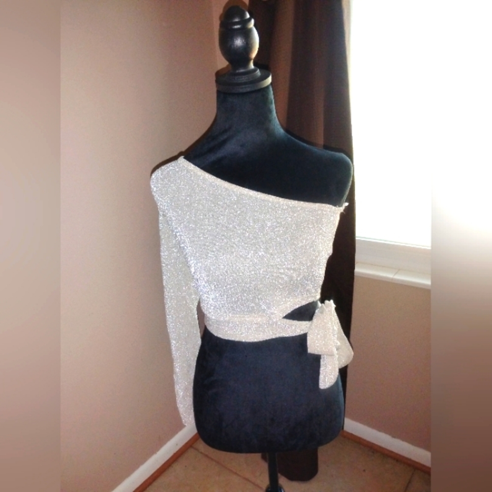 NWT Womens XXS Champagne Glittery Crop Top Urban Vine Date Party Event
